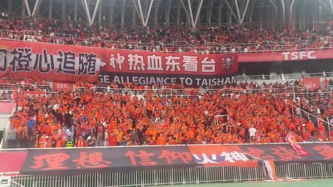 勇敢：众叛亲离之际与前伏之时，足球之面纷争不休